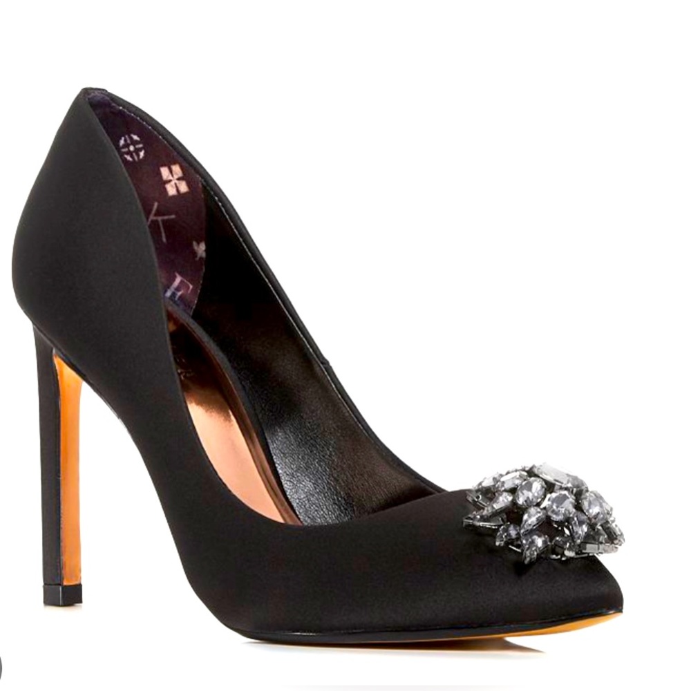 Brooch Detail Court Shoe- Ted Baker London